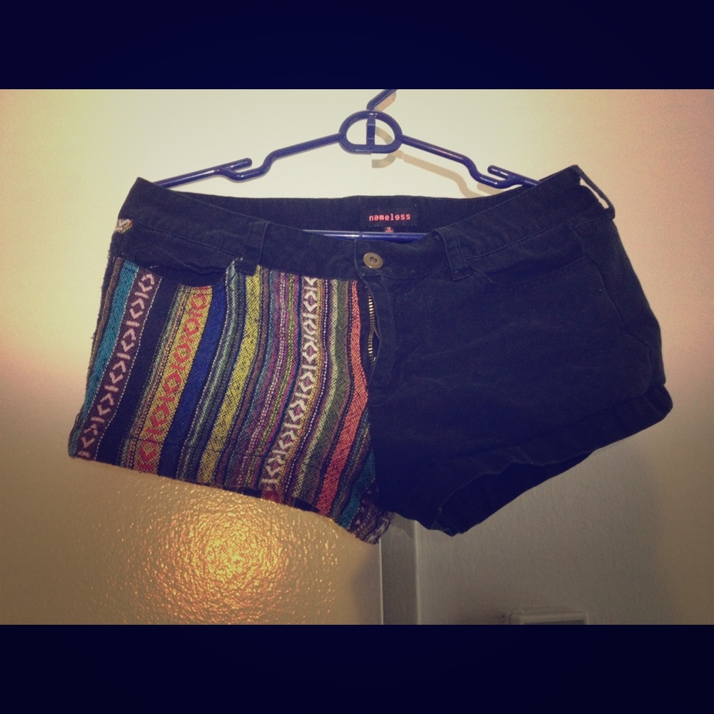 Hippie stripped patterned retro shorty shorts M